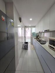 1 Canberra (D27), Condominium #618334601